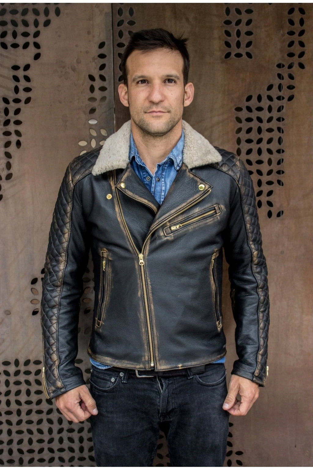 Yakası Kürk Entegreli Hakiki Deri Eskitmeli Kapitone Dikiş Detaylı Mont