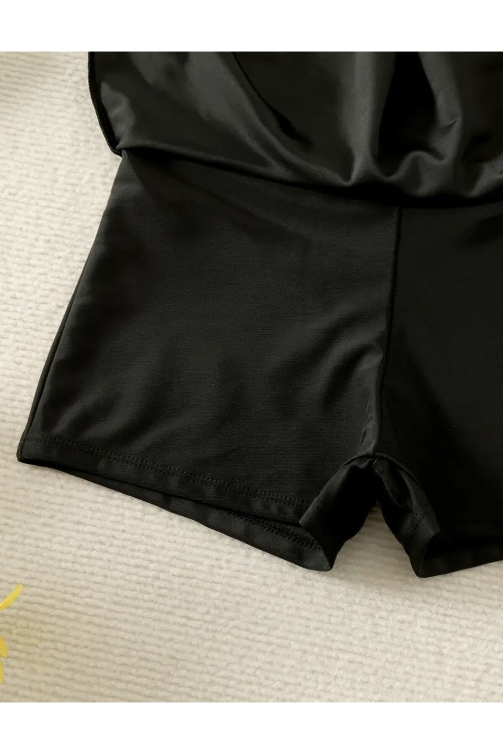 Deri etekli esnek kumaş iç şortlu alt giyim