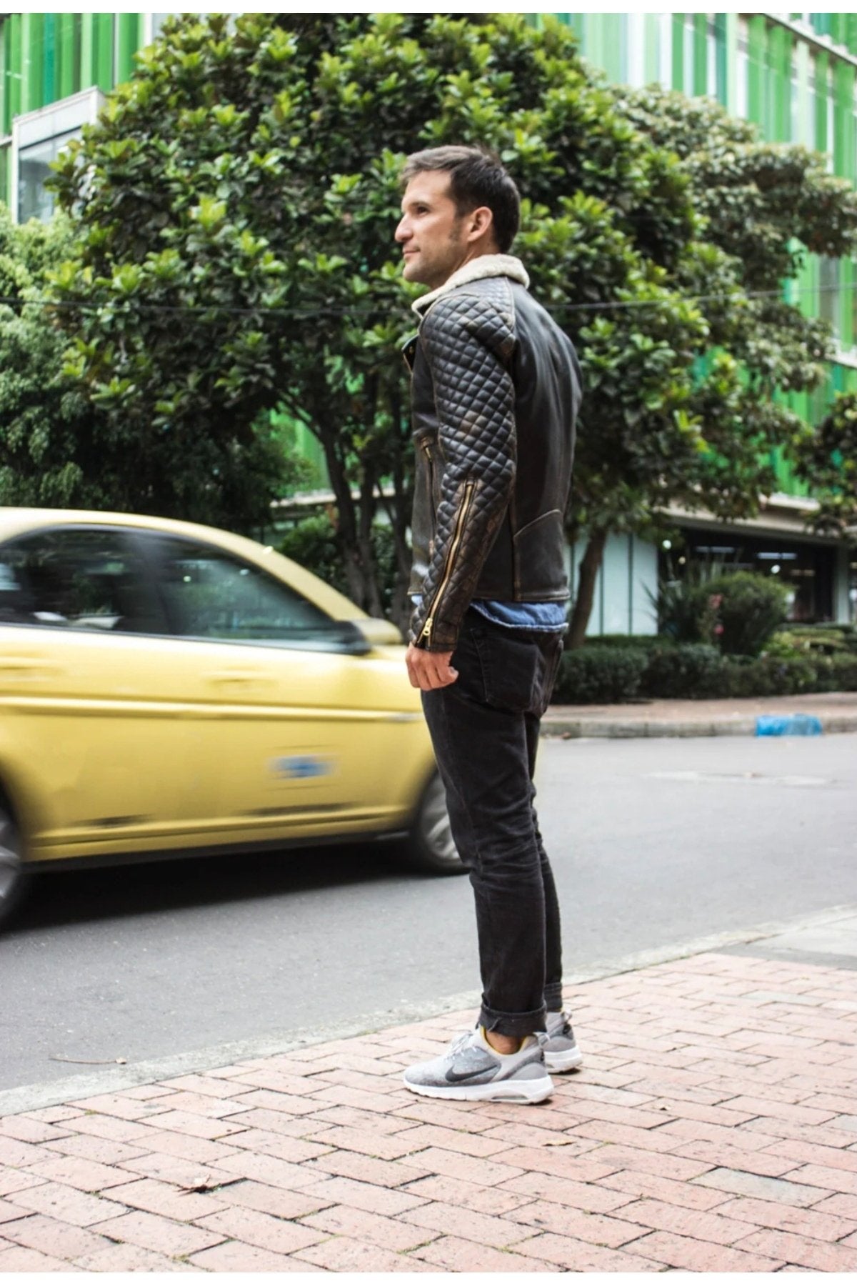 Yakası Kürk Entegreli Hakiki Deri Eskitmeli Kapitone Dikiş Detaylı Mont