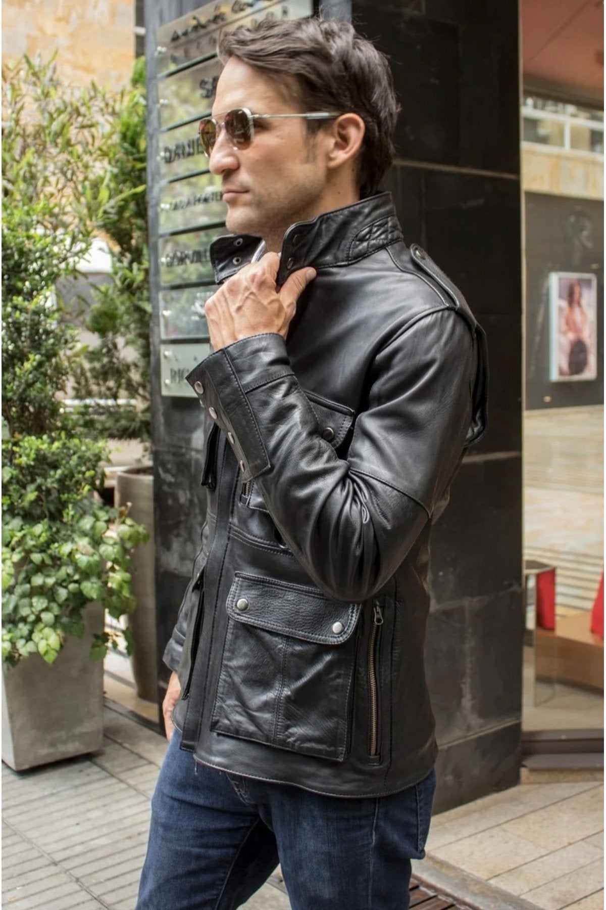 Uzun askeri tarzı ultra hakim yaka ve cep detaylı koyun derisi mont