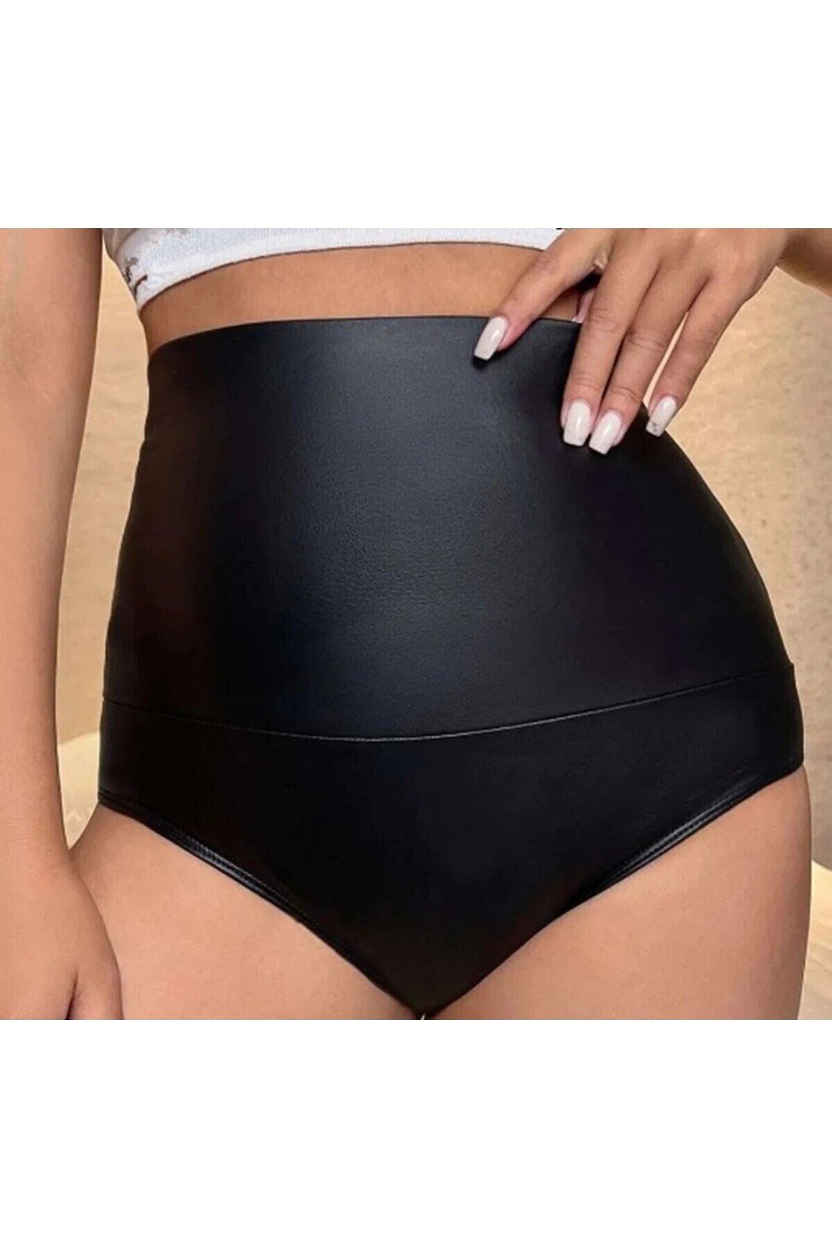 Ultra yüksel bel mikro şort suni deri