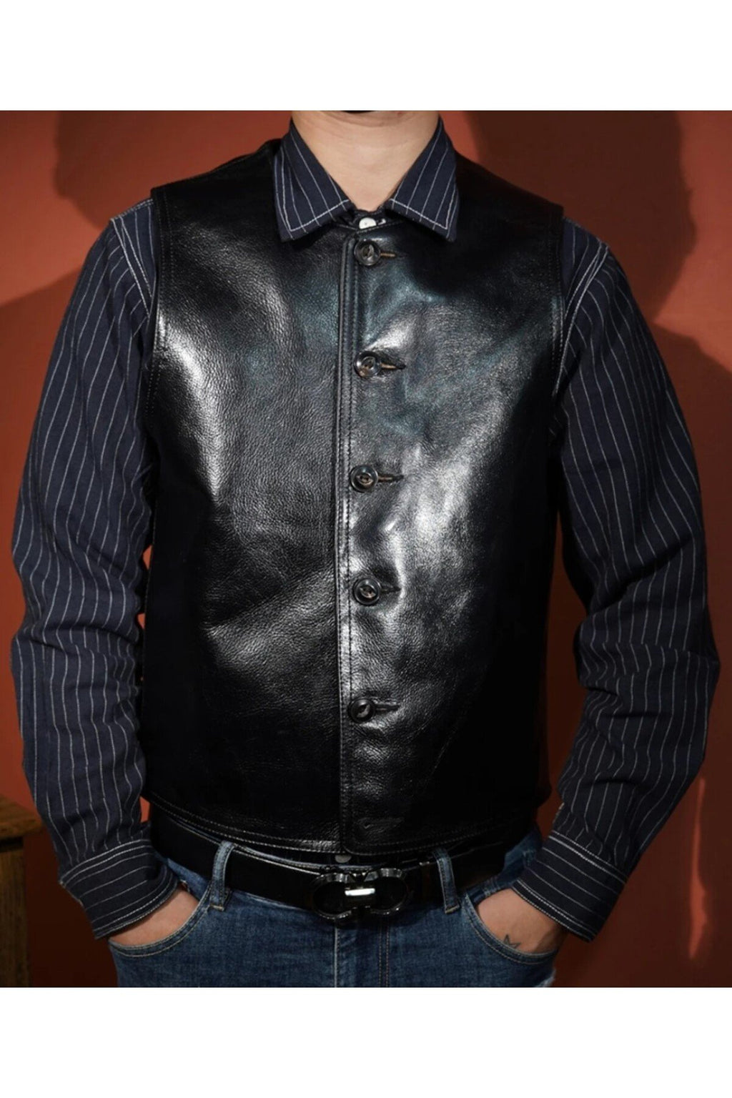 Kalın Dana derisi zik yelek dış yanlarda cep yok; içerde sağlı sollu cepler mevcuttur,