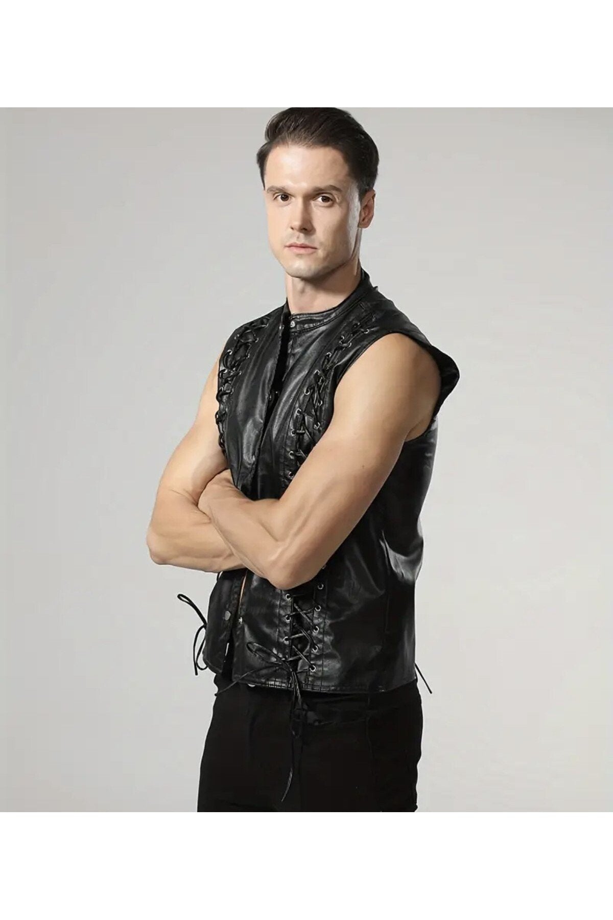 Punk Tarzı Hakiki Deri Yelek ,Deri İp Bağlamalı Silüet ,Dış Kısmı Cepsiz ,İç Kısmı Cepli
