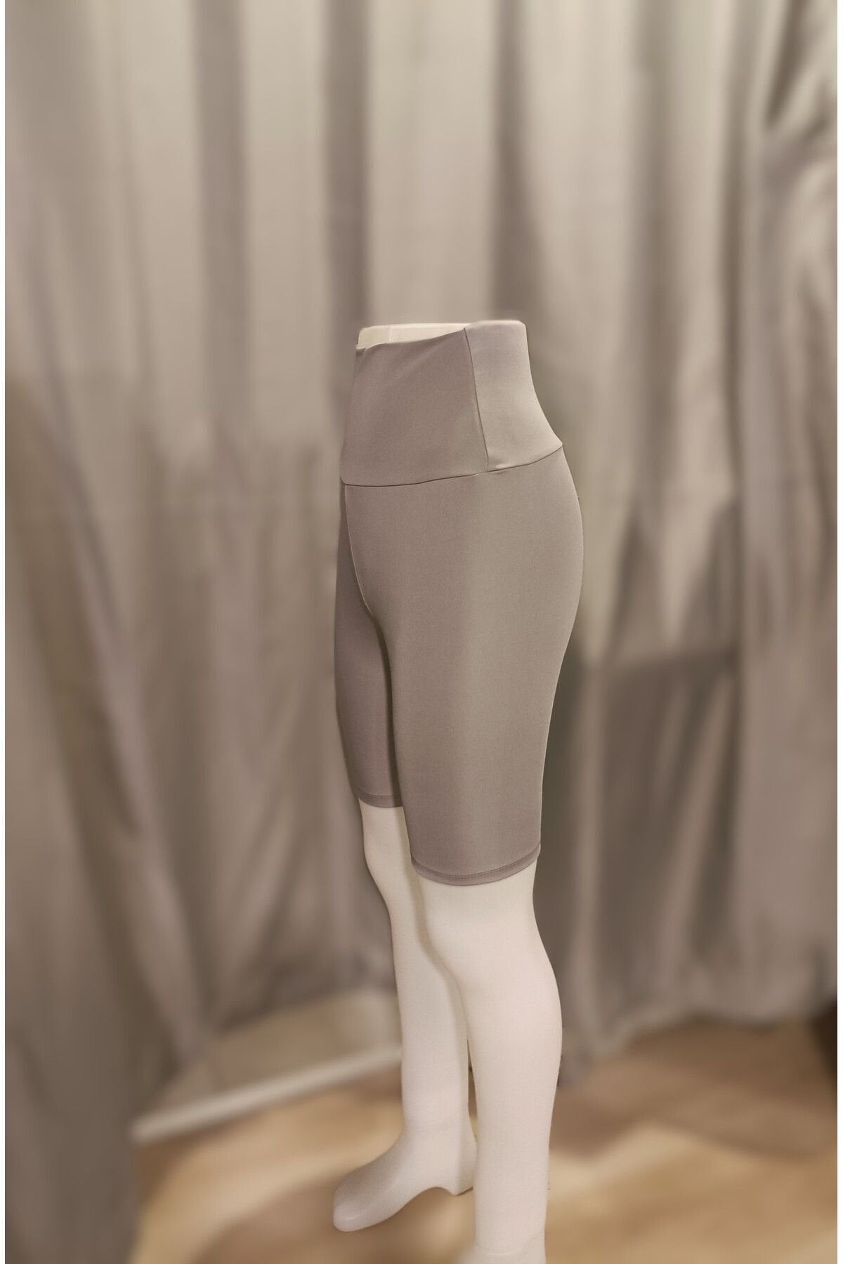 İnce Şort Tayt Toparlayıcı Yüksel Bel Light Gri Renk