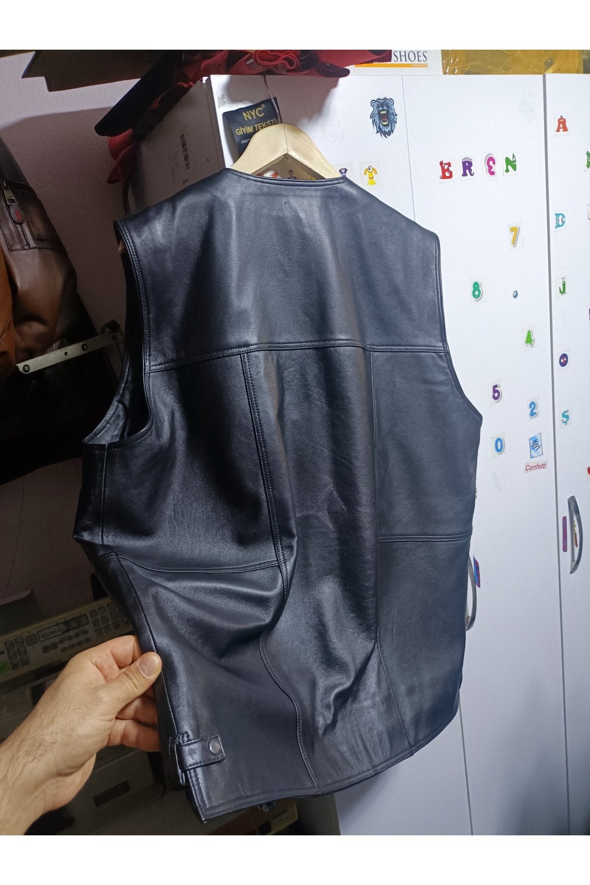 Hakiki Kuzu Derisi Avcı Yeleği siyah renk