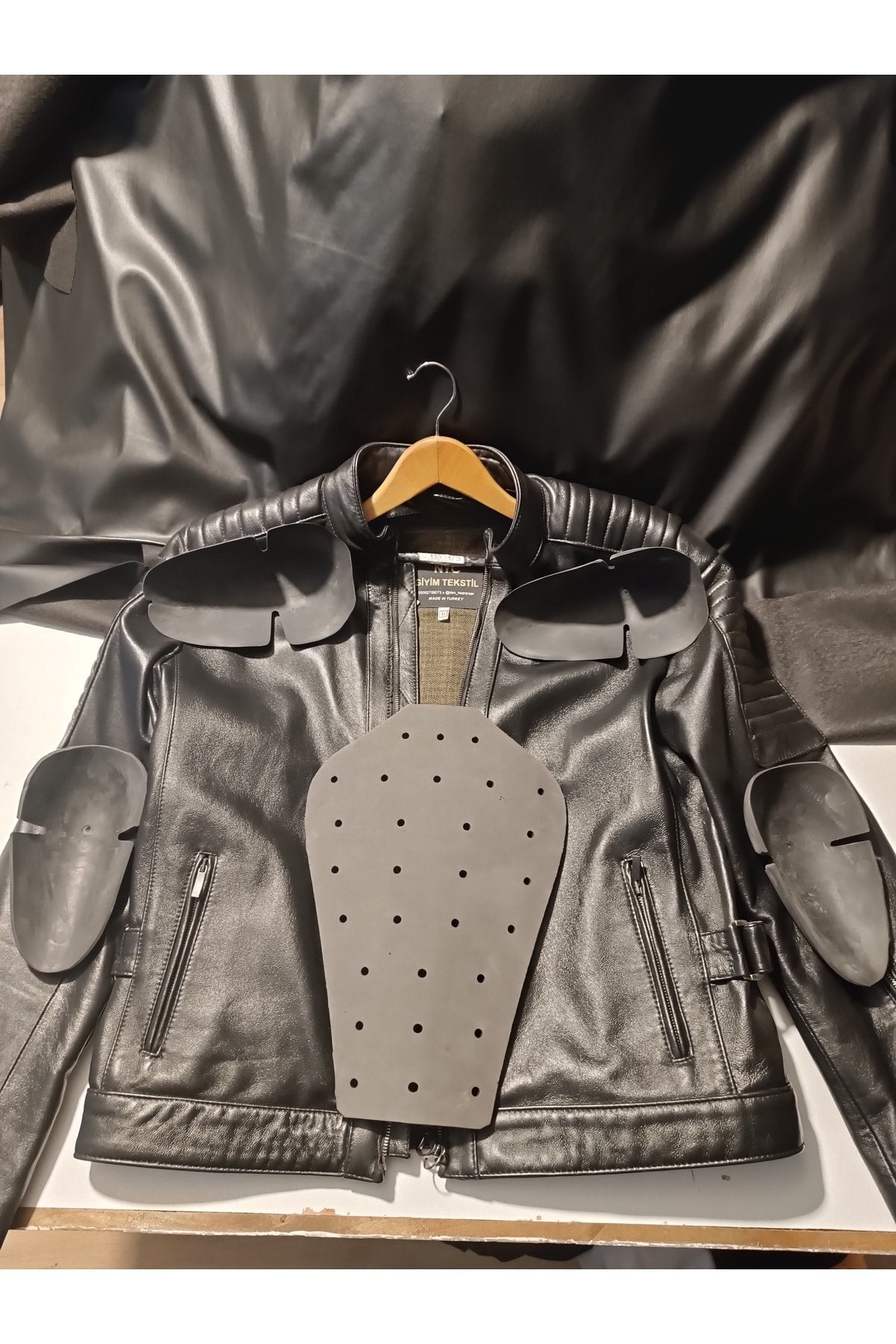 Motorcu Kalın Dana Derisi Çıkartılabilir Korumalı ve Seyyar İç Astarlı Mont