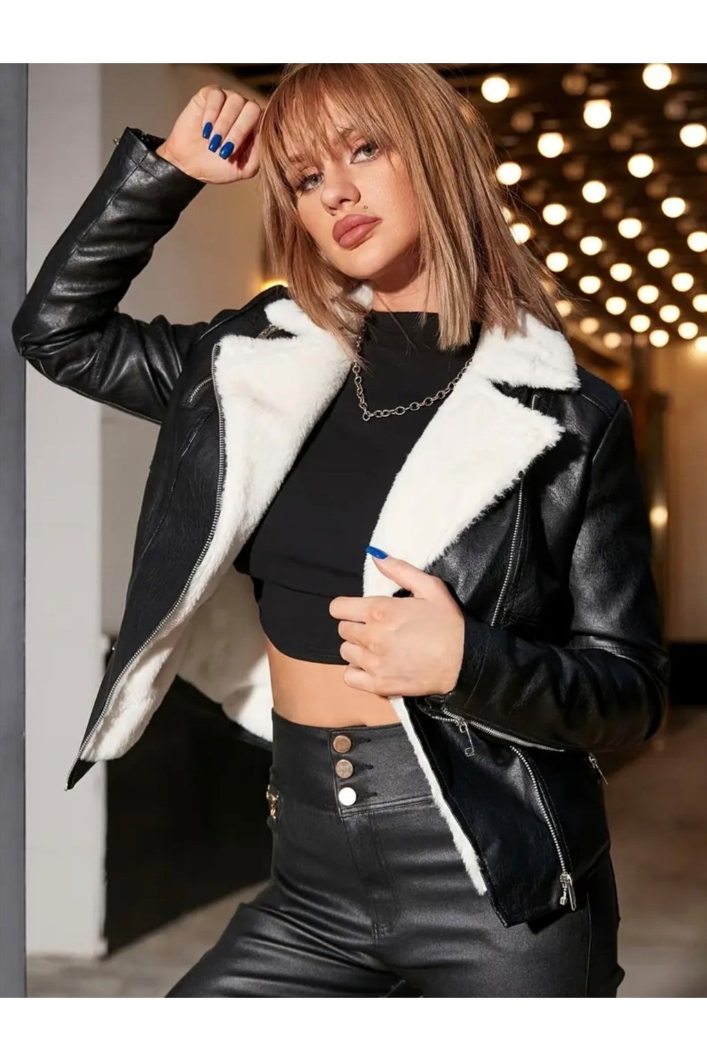 Hakiki Kuzu Derisi Yakası ve İçi Beyaz Kürk Kadın Mont