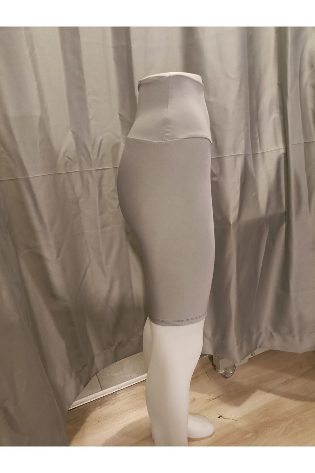 İnce Şort Tayt Toparlayıcı Yüksel Bel Light Gri Renk